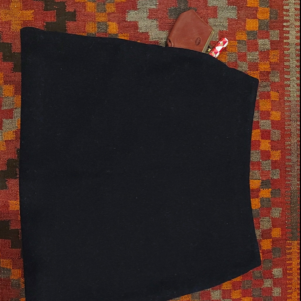 UNIQLO navy wool blend mini with POCKETS 🤩